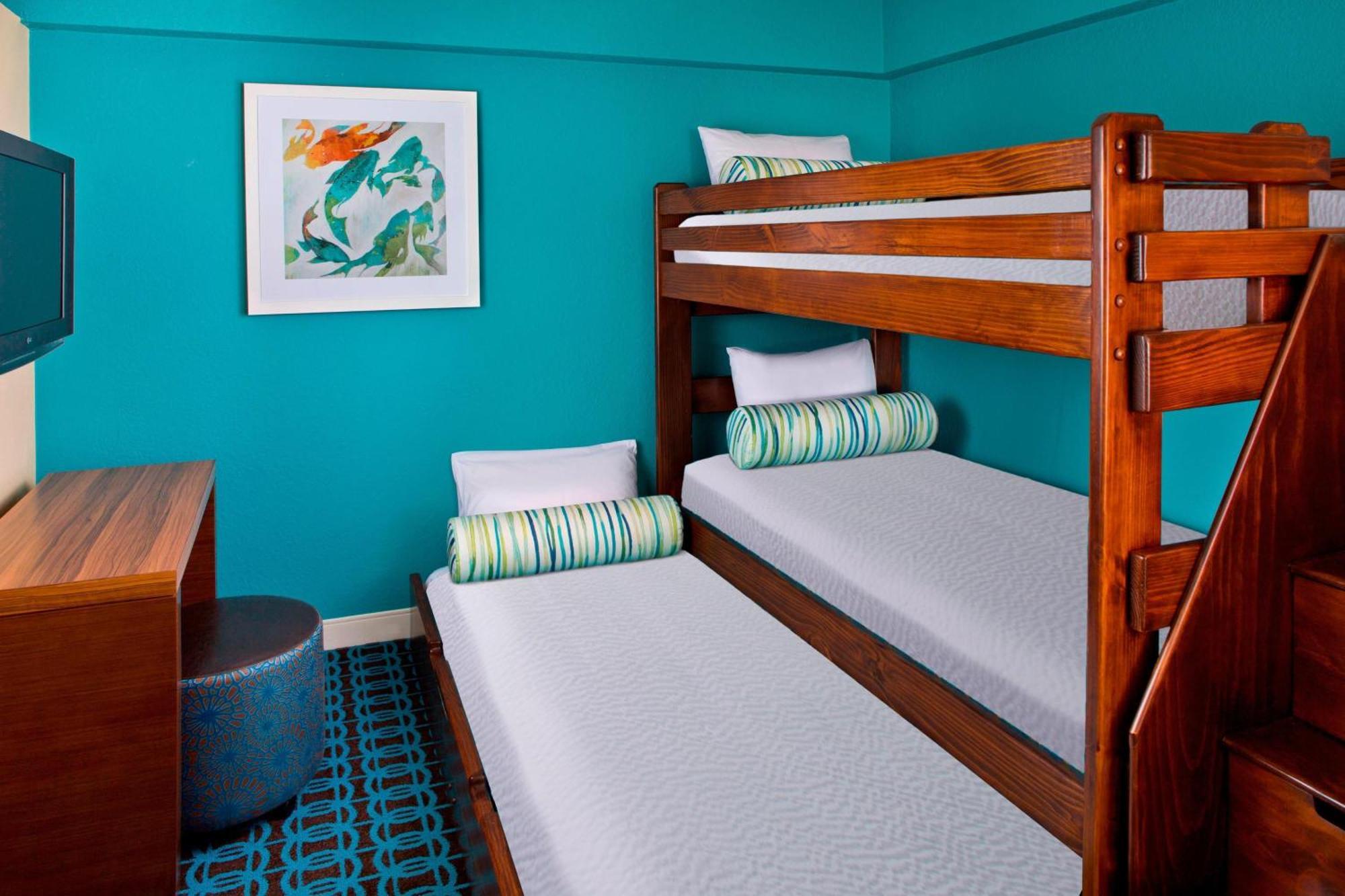 Larger One-Bedroom Family Suite,1632216543:JPEG