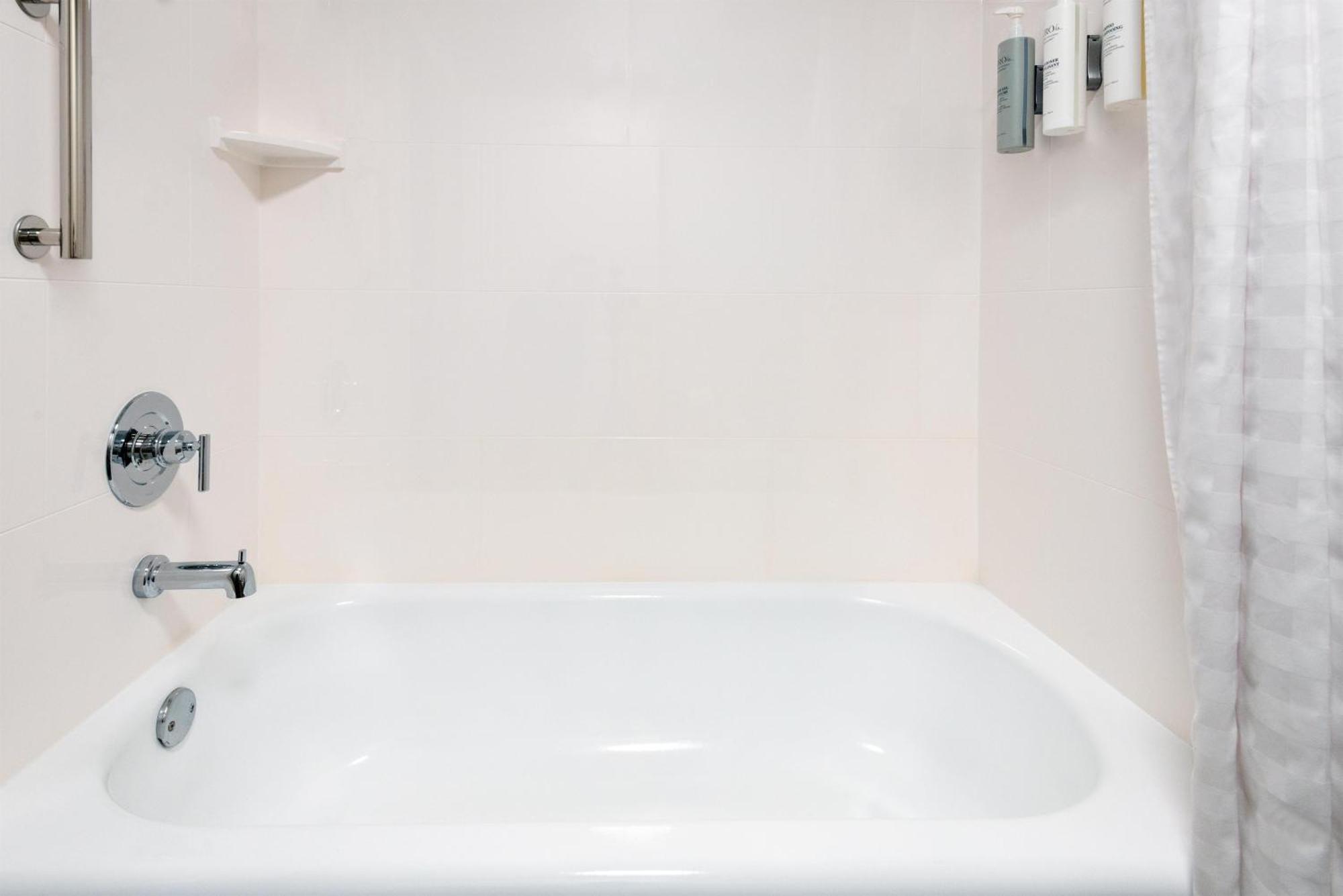 Suíte Queen de 1 Quarto com 2 Camas Queen-size - Não Fumantes
